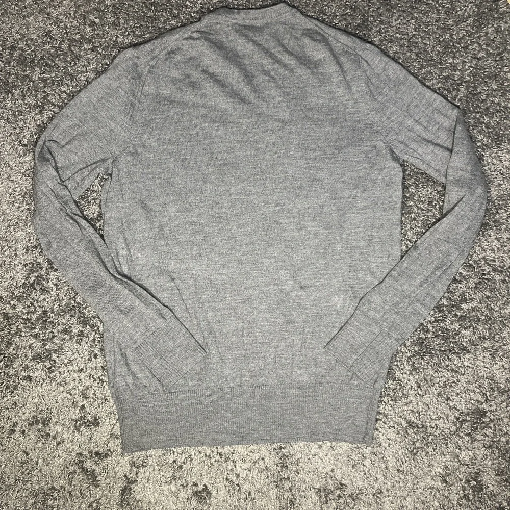 Men's Banana Republic Extra Fine‎ Moreno 100% Wool Gray Sweater